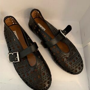 Alaia Black Cutout Flats with Silver Buckle 38 pristine condition